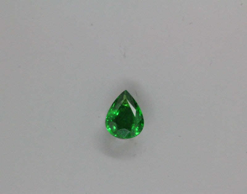 Tsavorite 0 85cts Diamond Jade Gems