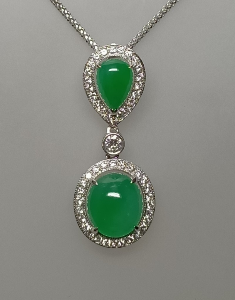 1PJD628RG- Green jadeite pendant with diamond in 18k white gold ...